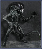 Warrior Alien vs. Renegade Predator from Aliens - Series 2 manufactured by Kenner [Loose]