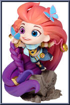 Zoe XL Action Figure