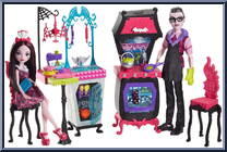 Vampire Kitchen (Dracula / Draculaura) from Monster High - Monster Family manufactured by Mattel [Loose]
