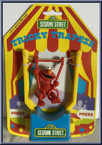 Elmo from Sesame Street - Tricky Trapeze manufactured by Tara Toy [Front]