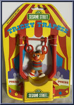 Ernie from Sesame Street - Tricky Trapeze manufactured by Tara Toy [Front]