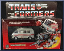 Ratchet from Transformers - Generation 1 - Series 1 manufactured by Hasbro [Front]
