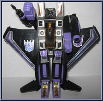 Skywarp from Transformers - Generation 1 - Series 1 manufactured by Hasbro [Loose]